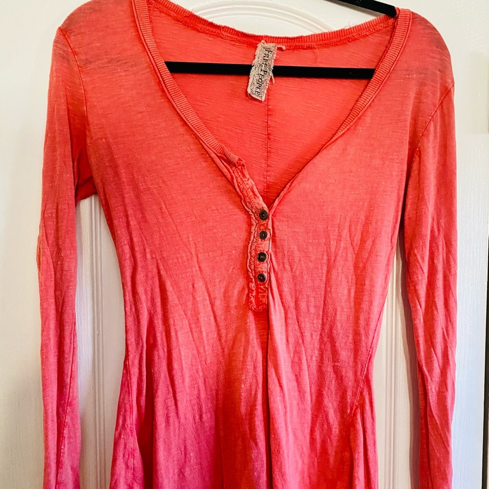 Free People long sleeved top, great quality, size M.